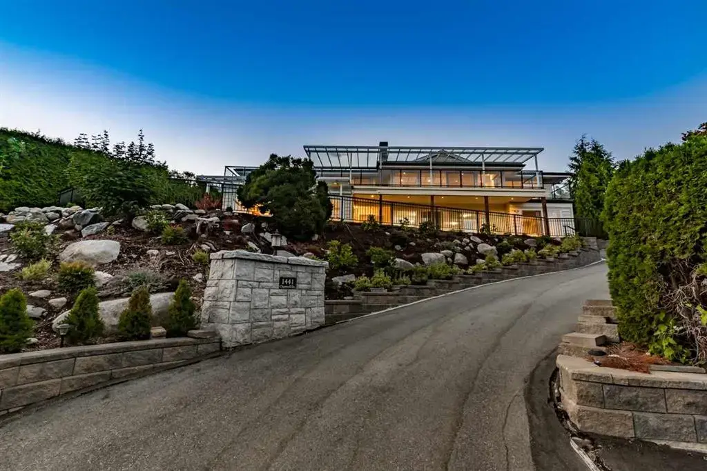 Chartwell Drive, West Vancouver BC V7S 2R9