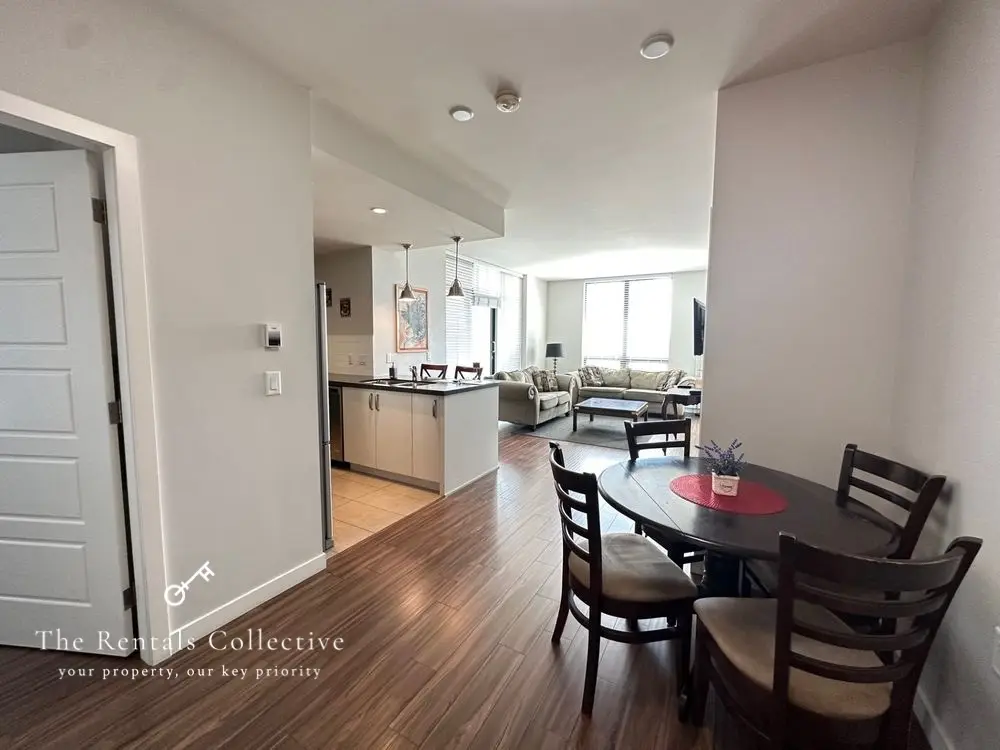 215 W 1st St, North Vancouver BC, photo 1