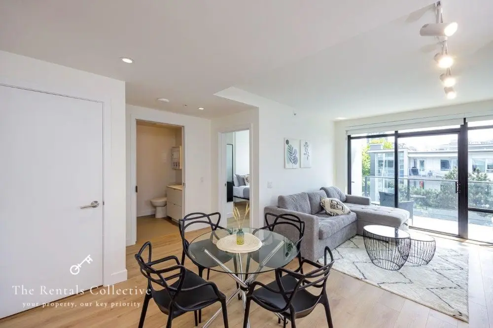 403-311 W 1st St, North Vancouver BC，第 1 张照片