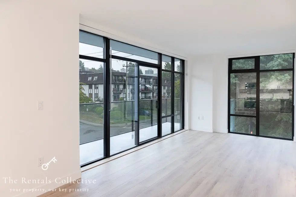 311 W 1st St, North Vancouver BC, फ़ोटो 1