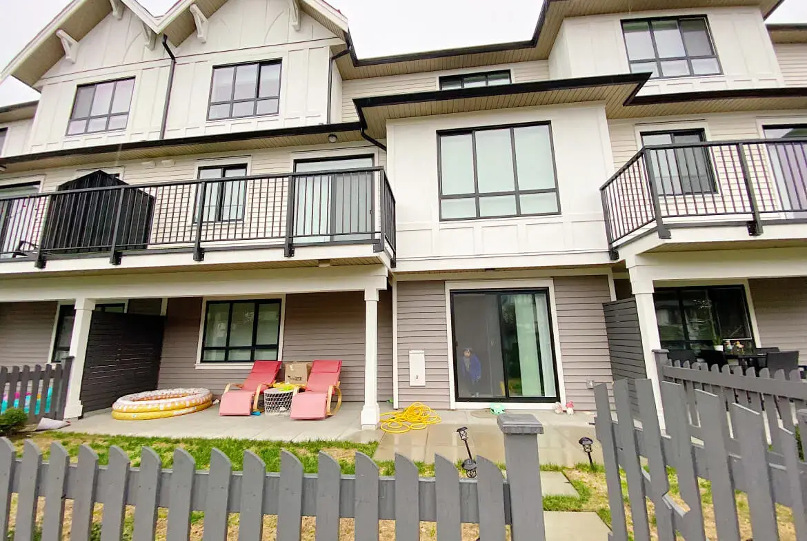 Burke Village Promenade, Coquitlam BC V3E 0J4