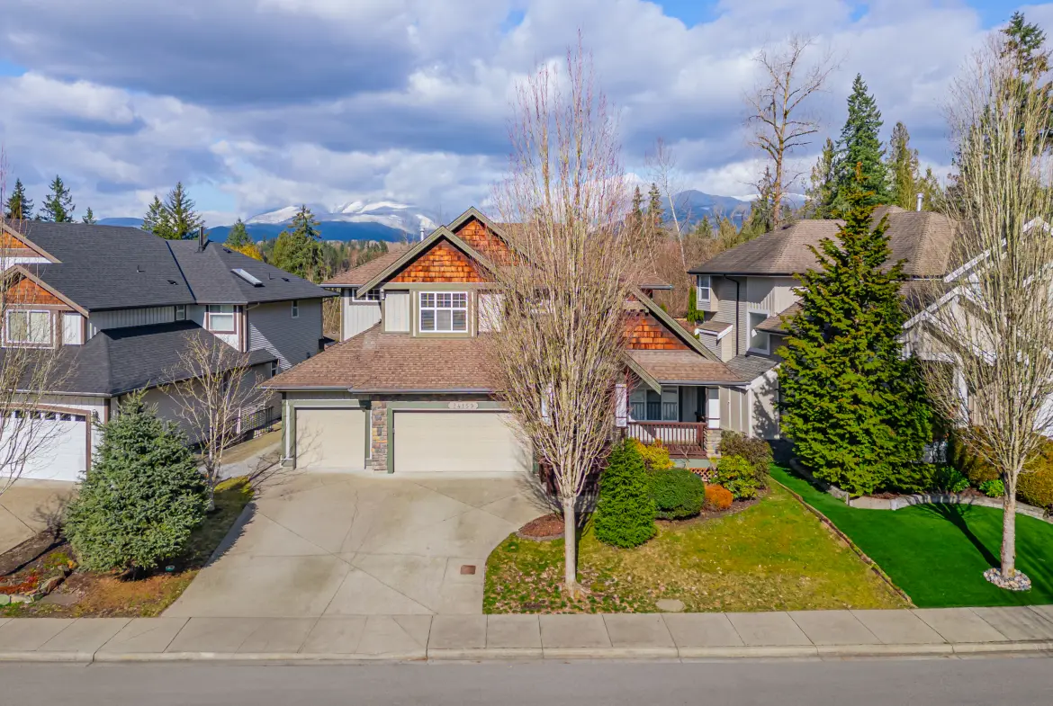 McClure Drive, Maple Ridge, BC V2W2B8