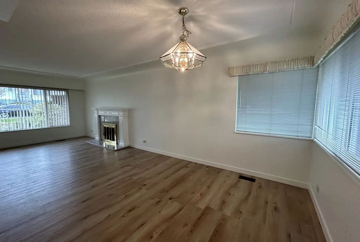 Brentlawn Drive, Burnaby BC V5C3V5_Upstairs