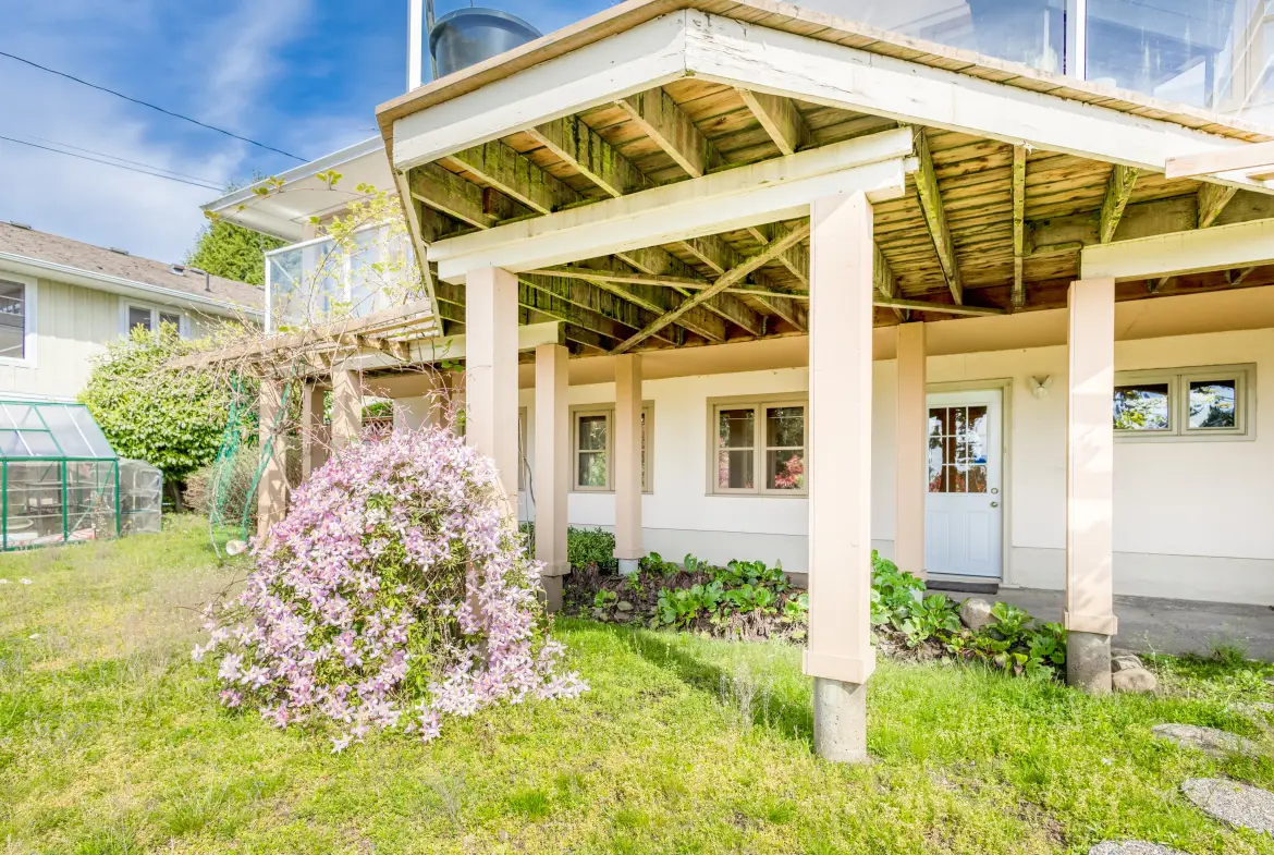 Queens Avenue, West Vancouver BC V7T 2H9