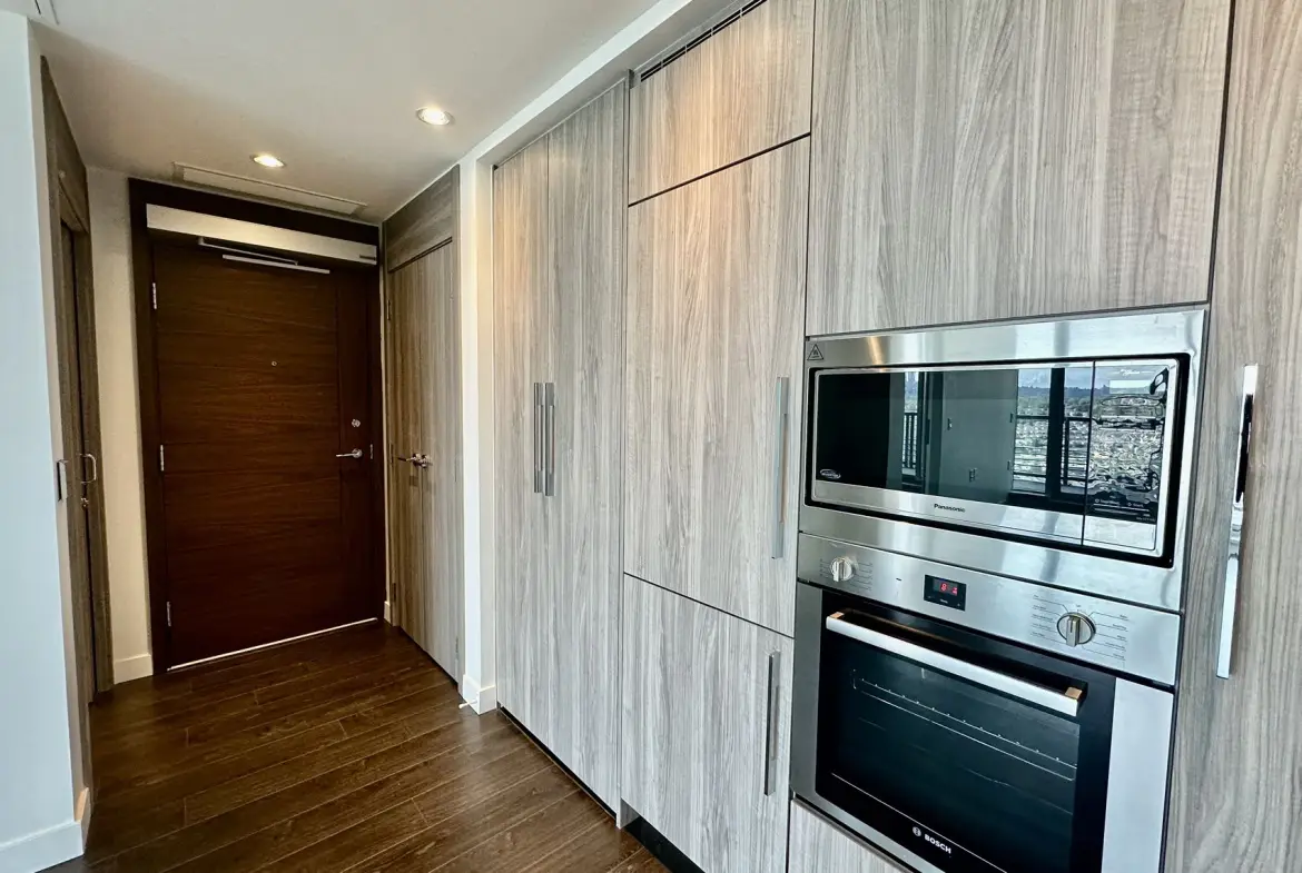 Lougheed Hwy, Burnaby, BC V5C 3Y8
