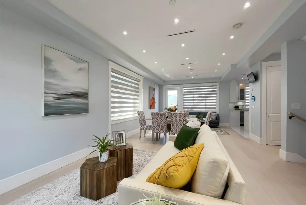 3275 E 20TH Avenue, Vancouver V5M 2V6