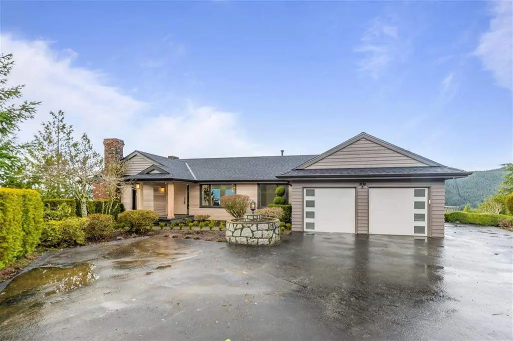 Timberfeild Rd, West Vancouver BC V7W 2Y5