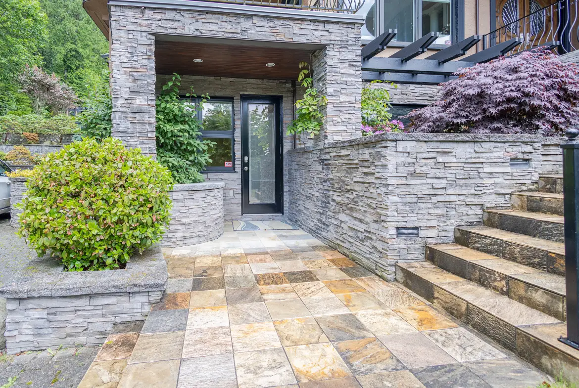 Chippendale Road, West Vancouver BC V7S 3G6 (Garden Suite