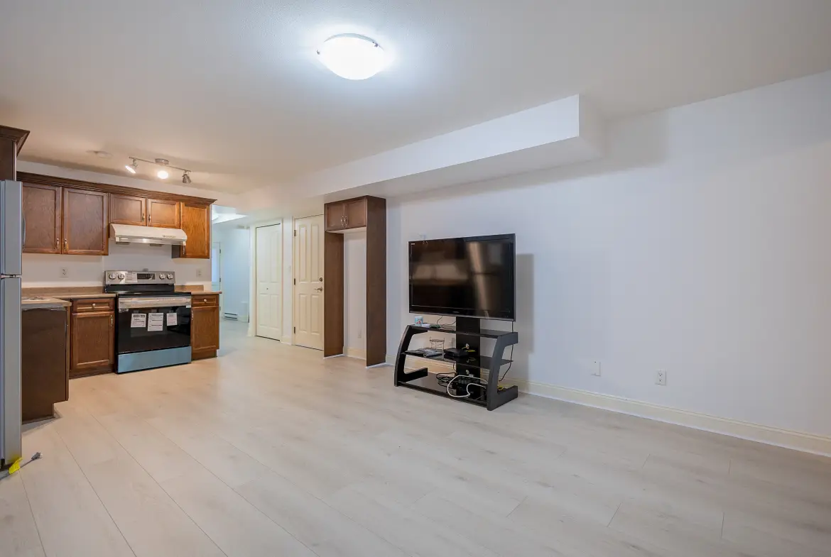 Ruthina Avenue, North Vancouver BC V7R 2E7