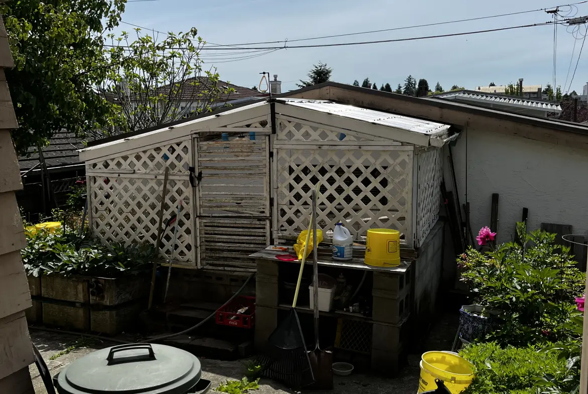 Clive Avenue, Vancouver BC V5R 4V2(Basement Suite