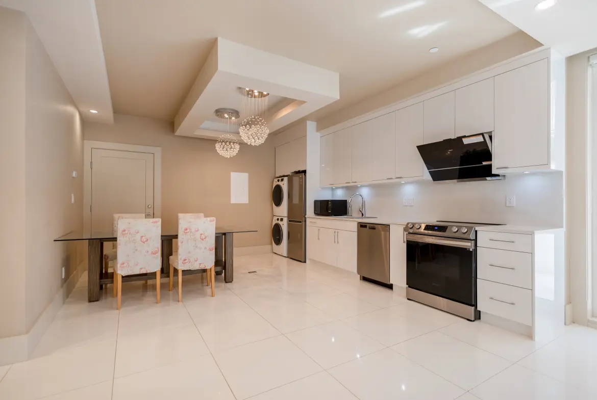 Haywood Avenue, West Vancouver BC V7V(Basement