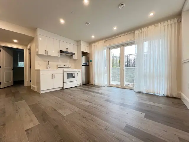 W 39th Avenue, Vancouver BC V6N 3A8