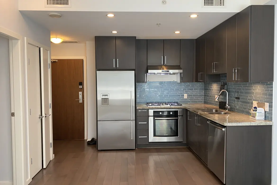 W 2nd Avenue, Vancouver, BC V5Y 0G8