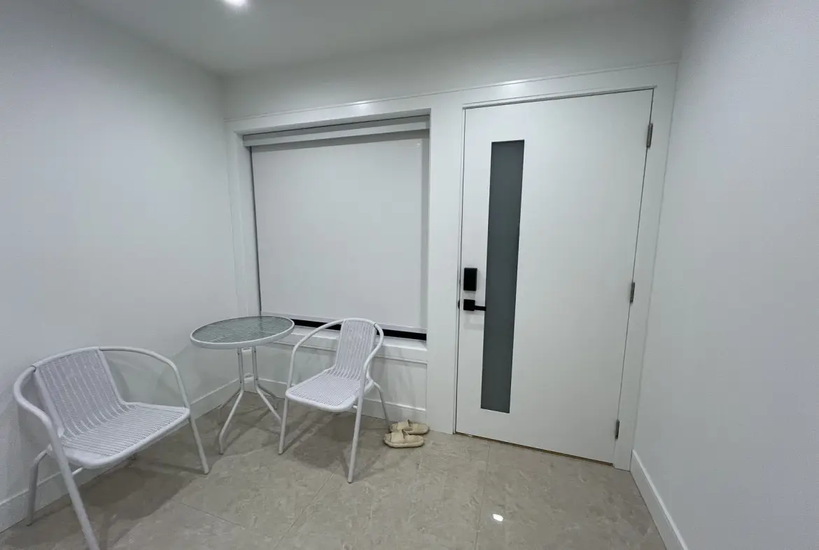 East Boulevard, Vancouver BC V6P 5R6 (2 Bedroom