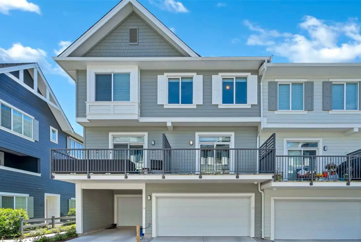 25 Avenue, Surrey BC V3Z 0Z2