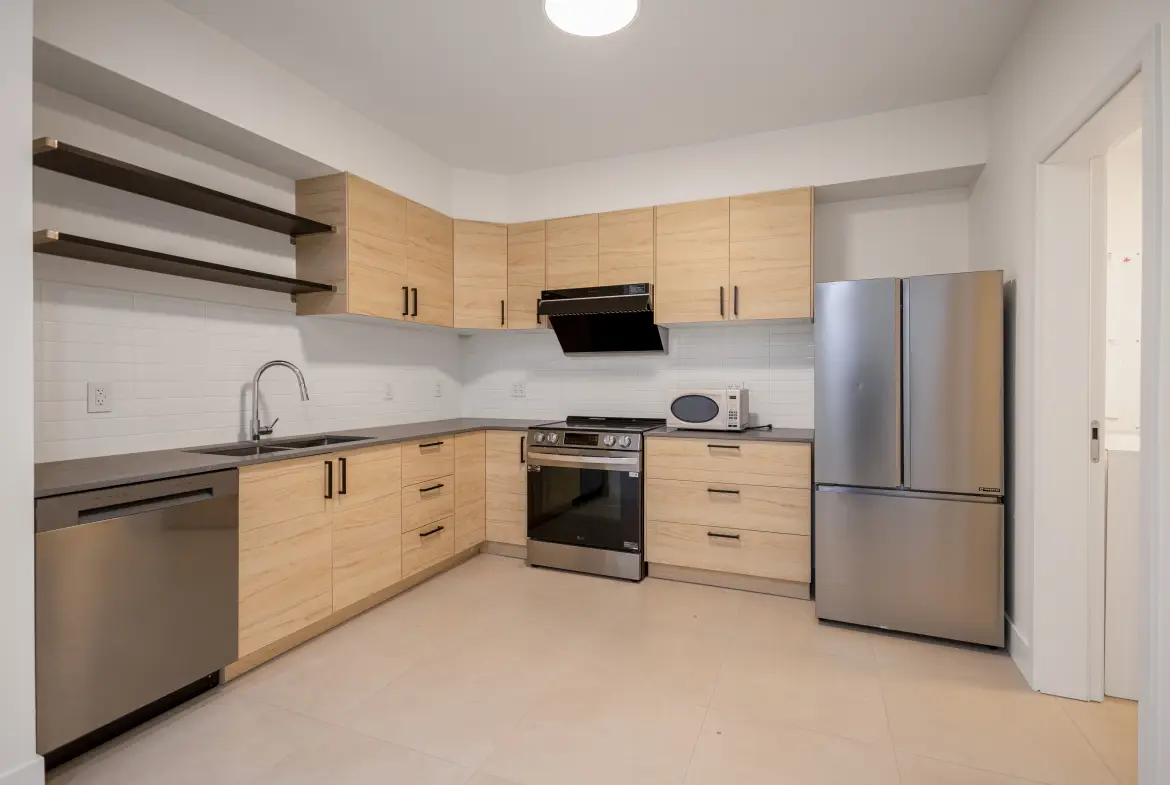 Garden suite Lawson Avenue, West Vancouver BC V7V 2E1