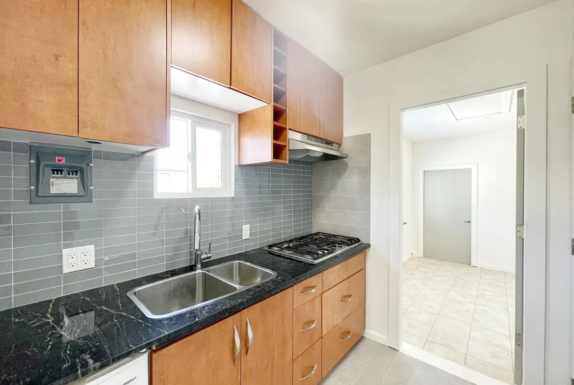 Pearl Avenue, Burnaby BC V5H 3P9