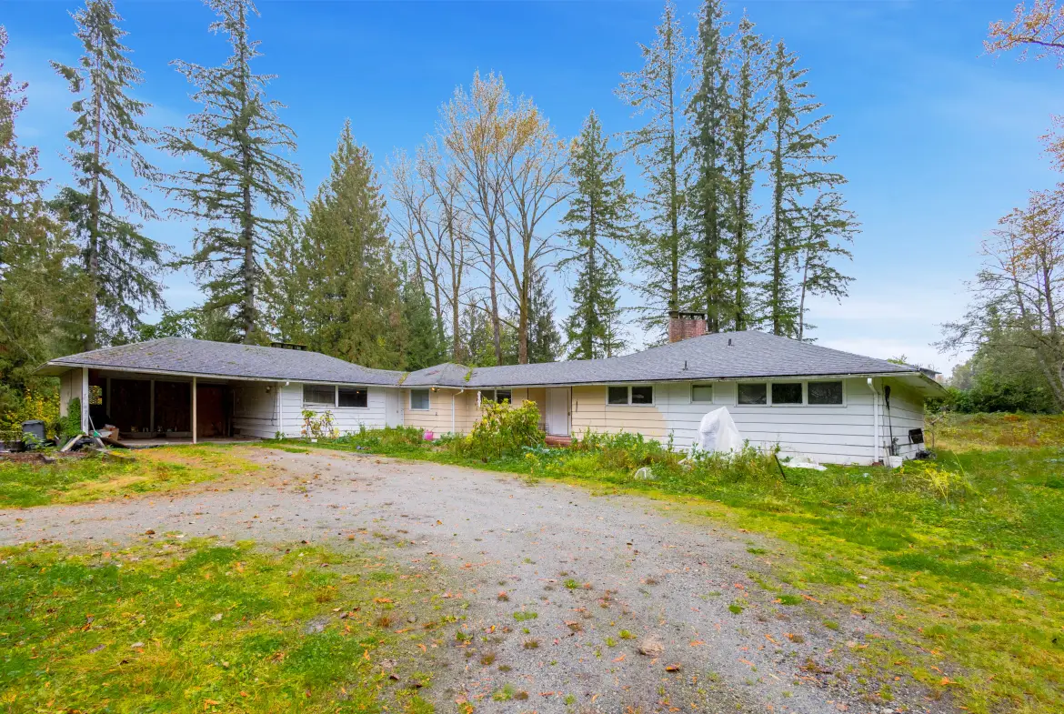110 Avenue, Maple Ridge BC V2W 1H7