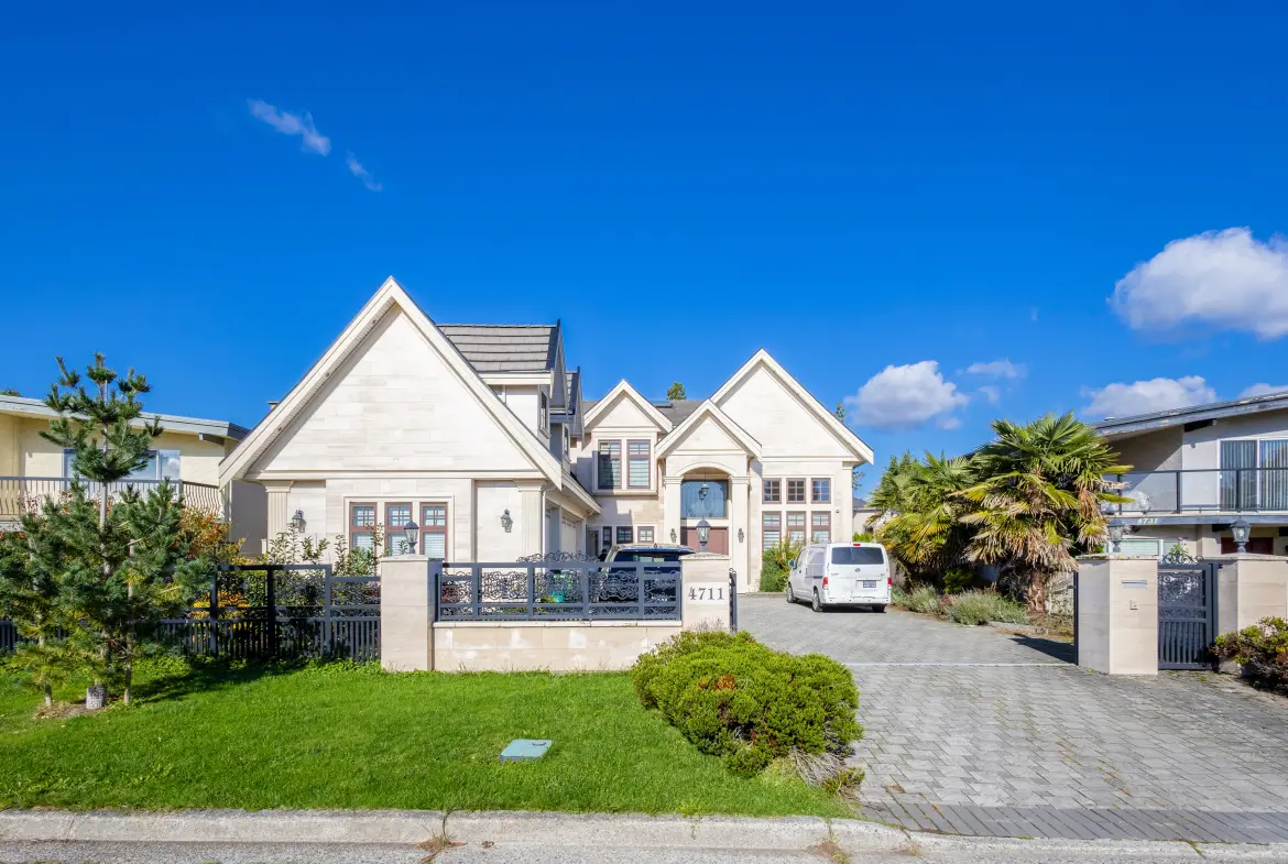 Larkspur Avenue, Richmond BC V7C 2H9