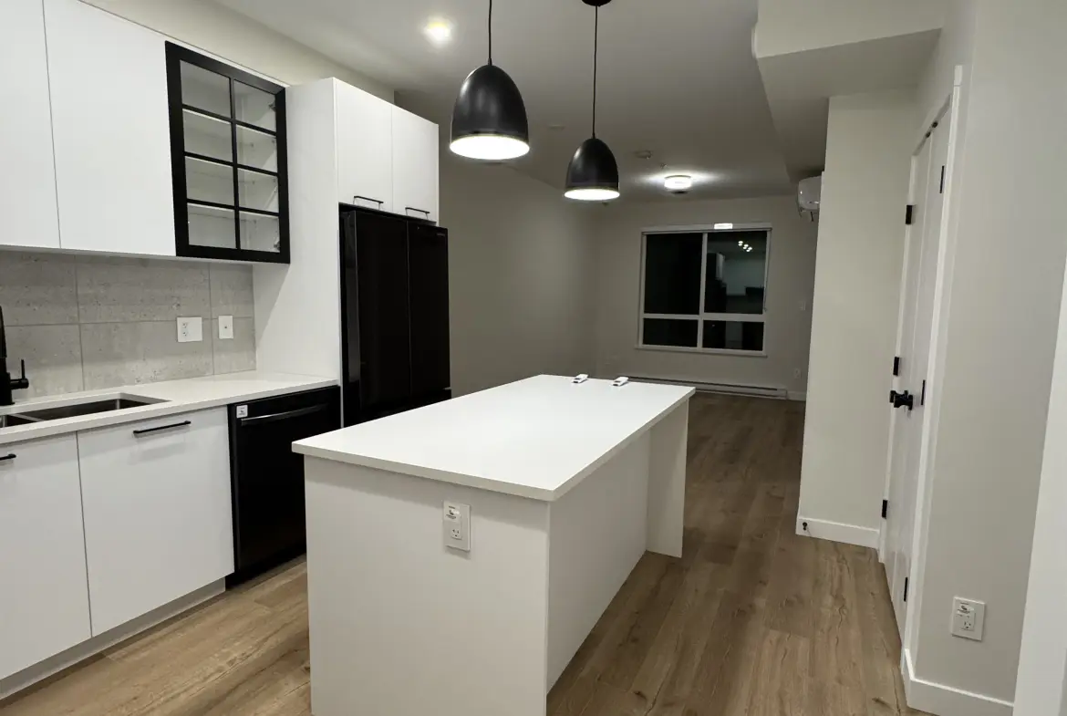320-8117 200A Street, Langley BC V2Y 3W9