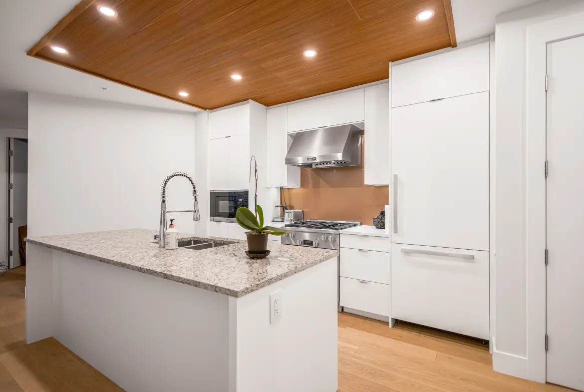 NELSON AVENUE, WEST VANCOUVER BC V7W 2B2