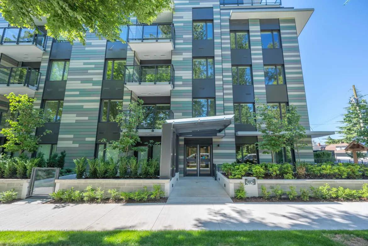 W 58TH Avenue, Vancouver West BC V5X 1V5