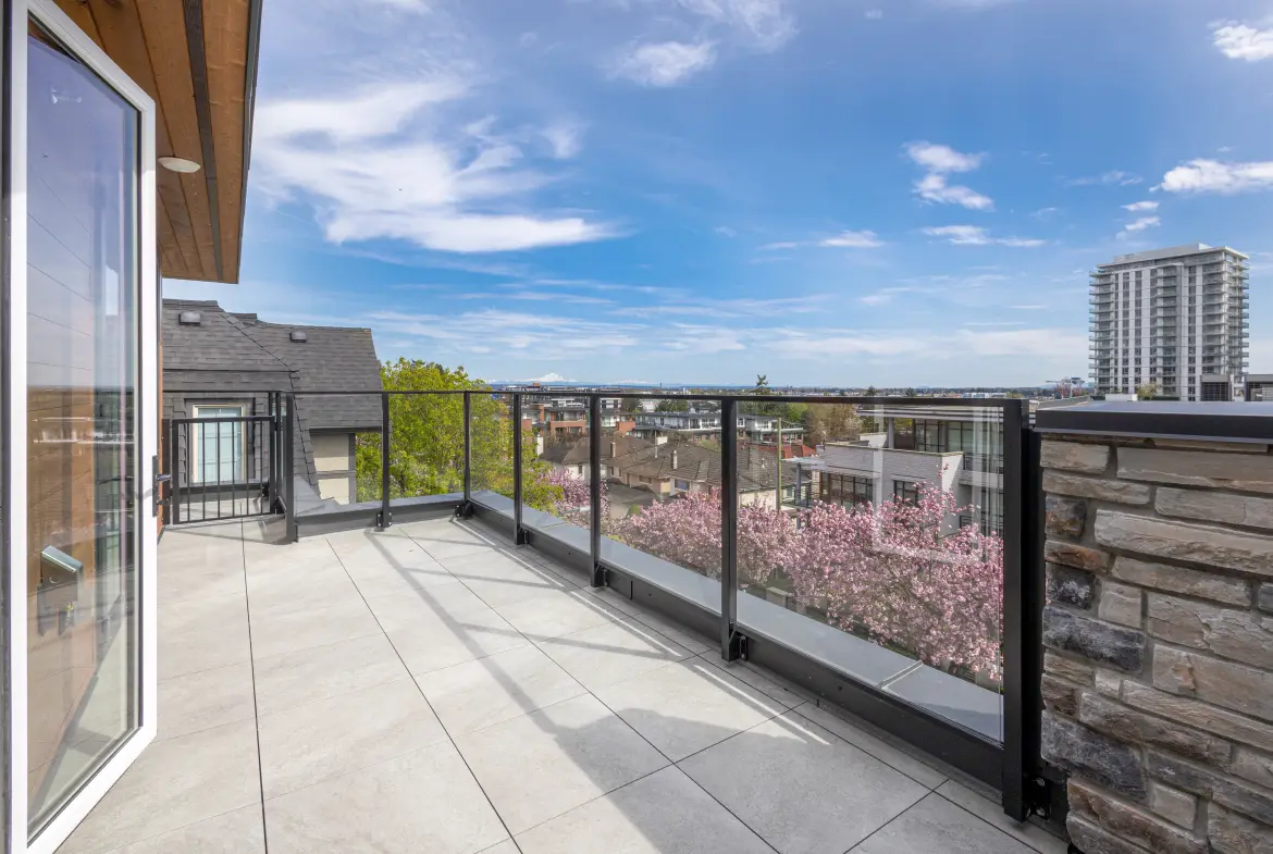 W 63RD Avenue, Vancouver west BC V5X 2J3