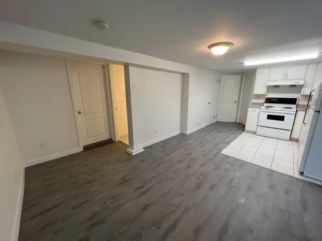 Mainfloor W 41st Street, Vancouver BC V6M 1Y4