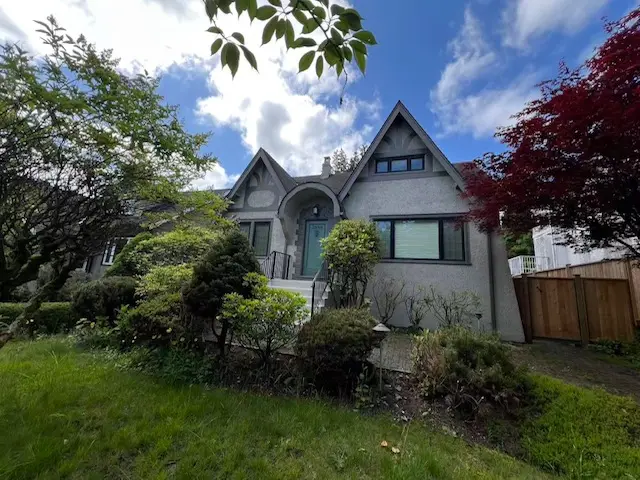 W 30th Avenue, Vancouver BC V6L 1Z2