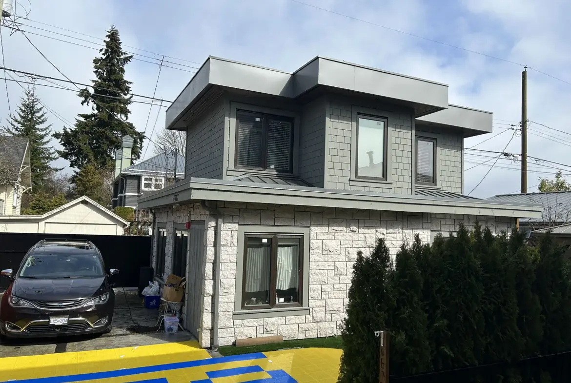 W 8th Avenue,Vancouver V6R 2A6