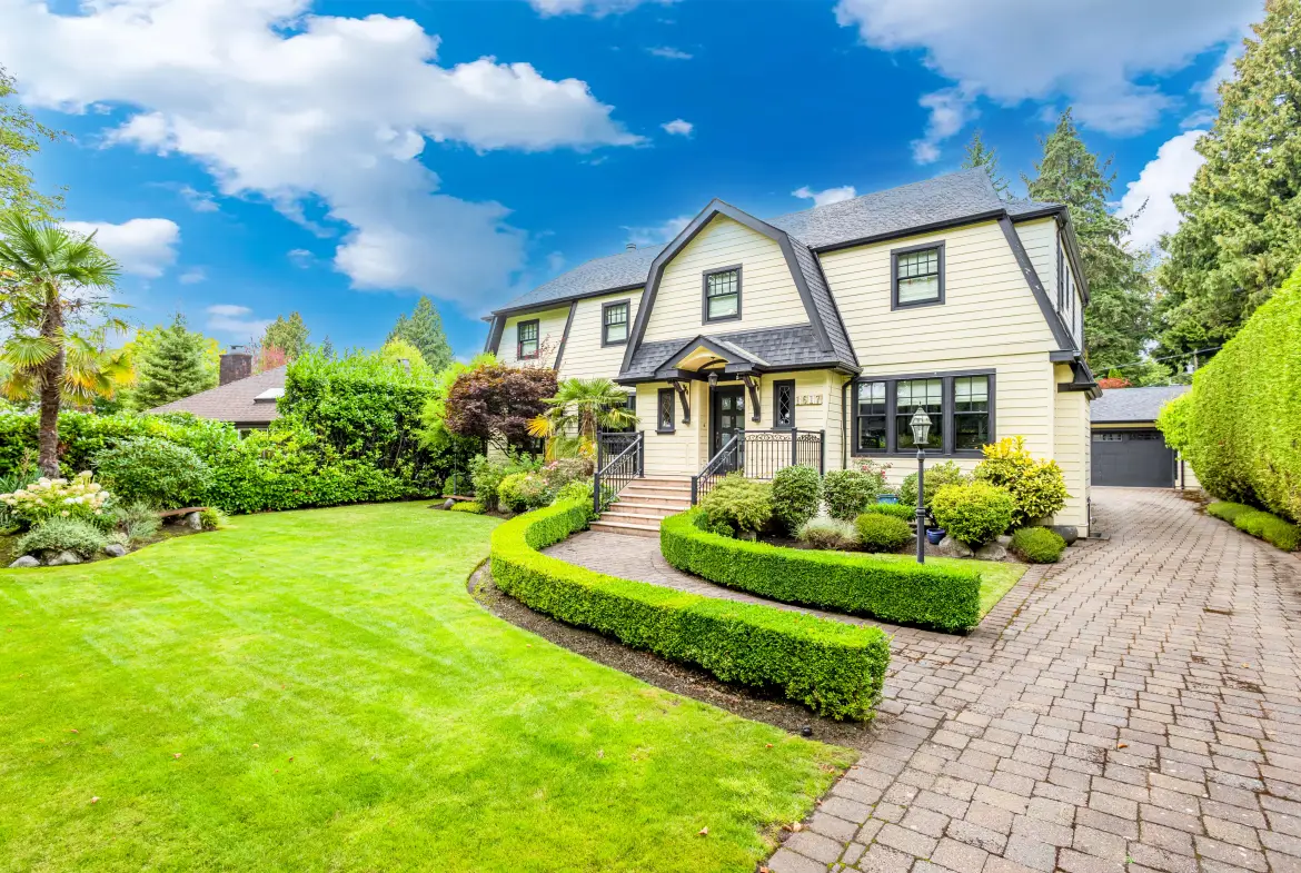 Basement W 49th Avenue, Vancouver, BC V6M 2R8