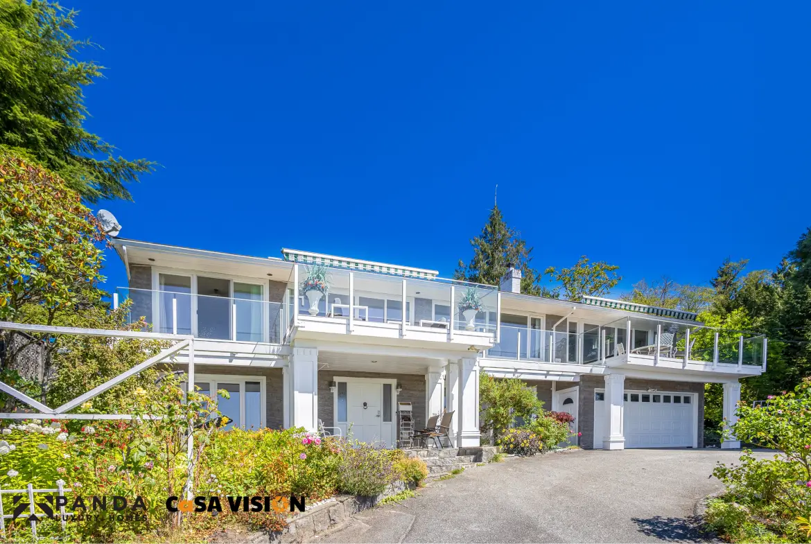 Upstairs Russet Way, West Vancouver BC V7V 3B4