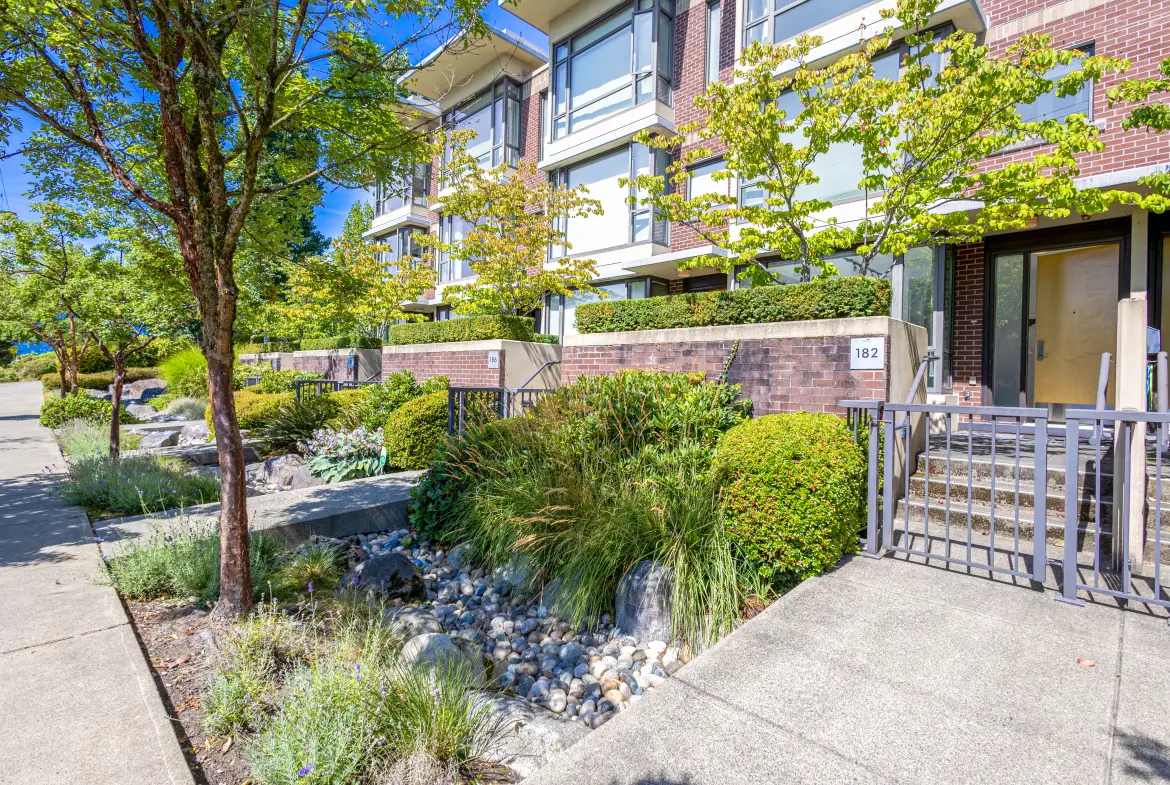 W 6th Street, North Vancouver BC V7M 2M2
