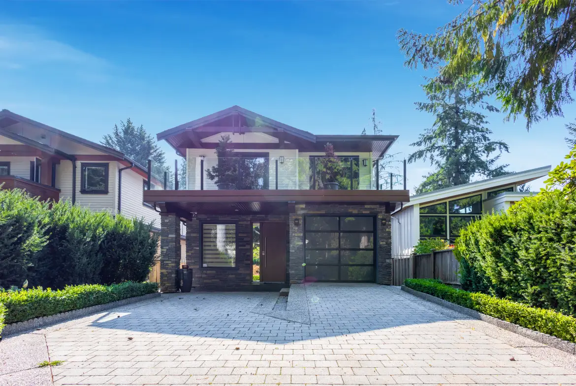 Basement Suite Canyon Boulevard, North Vancouver V7R 2K5
