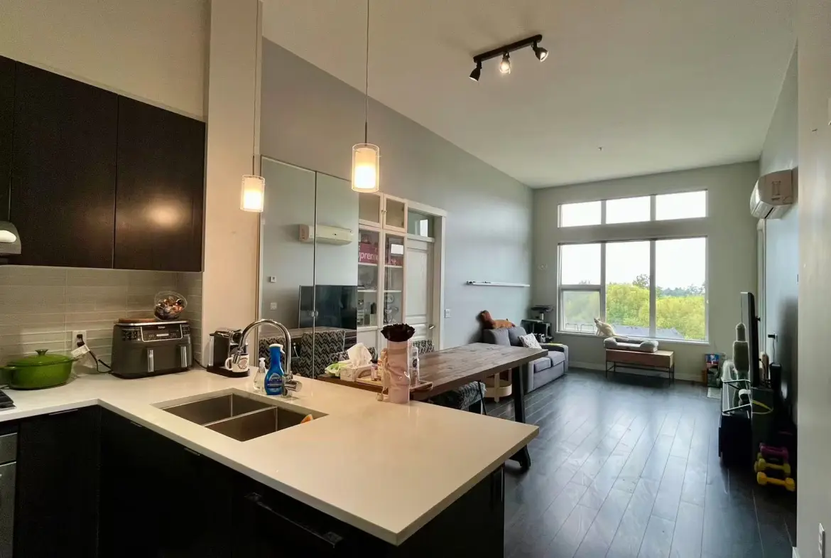 Tomicki Avenue, Richmond BC V6X 0N9