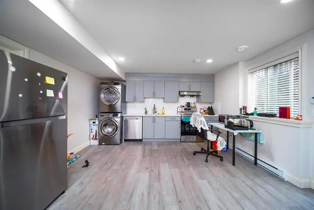 Basement 163A Avenue, Surrey, BC V3Z 6X7