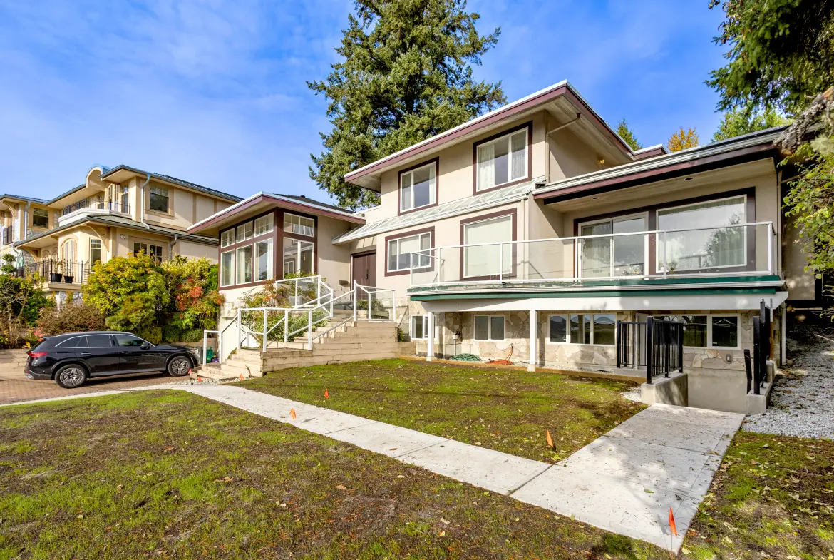 919 Younette Drive, West Vancouver, BC V7T 1T1