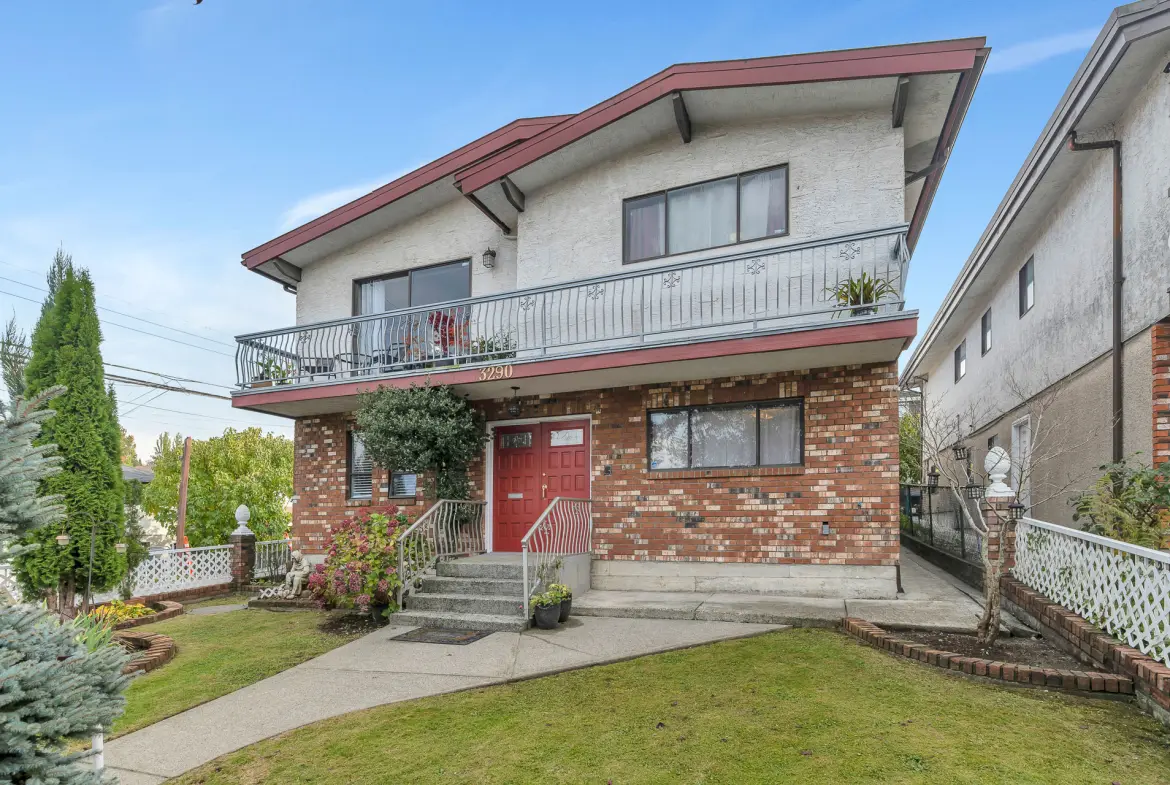 E 14th Avenue, Vancouver, BC