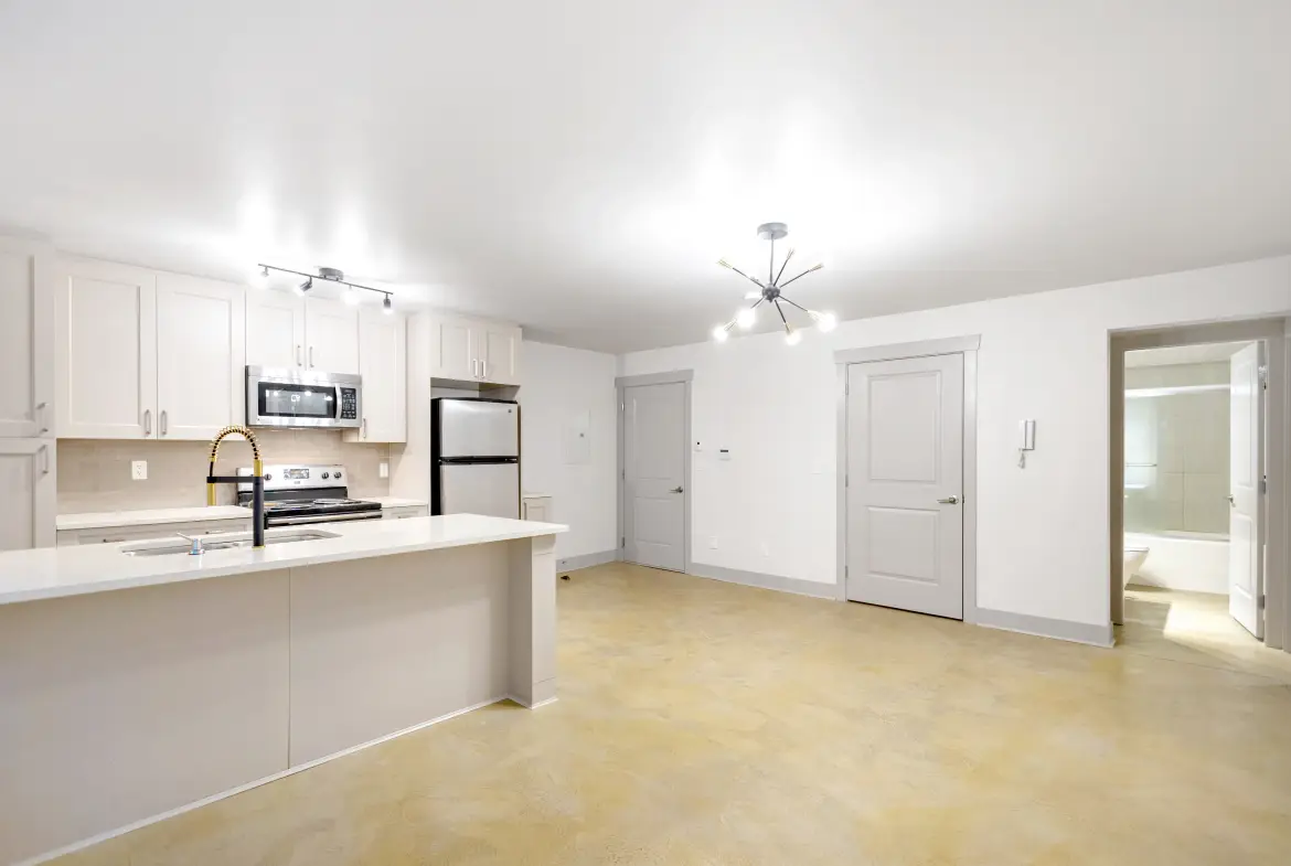 Mahon Ave, North Vancouver, BC V7N 3T6