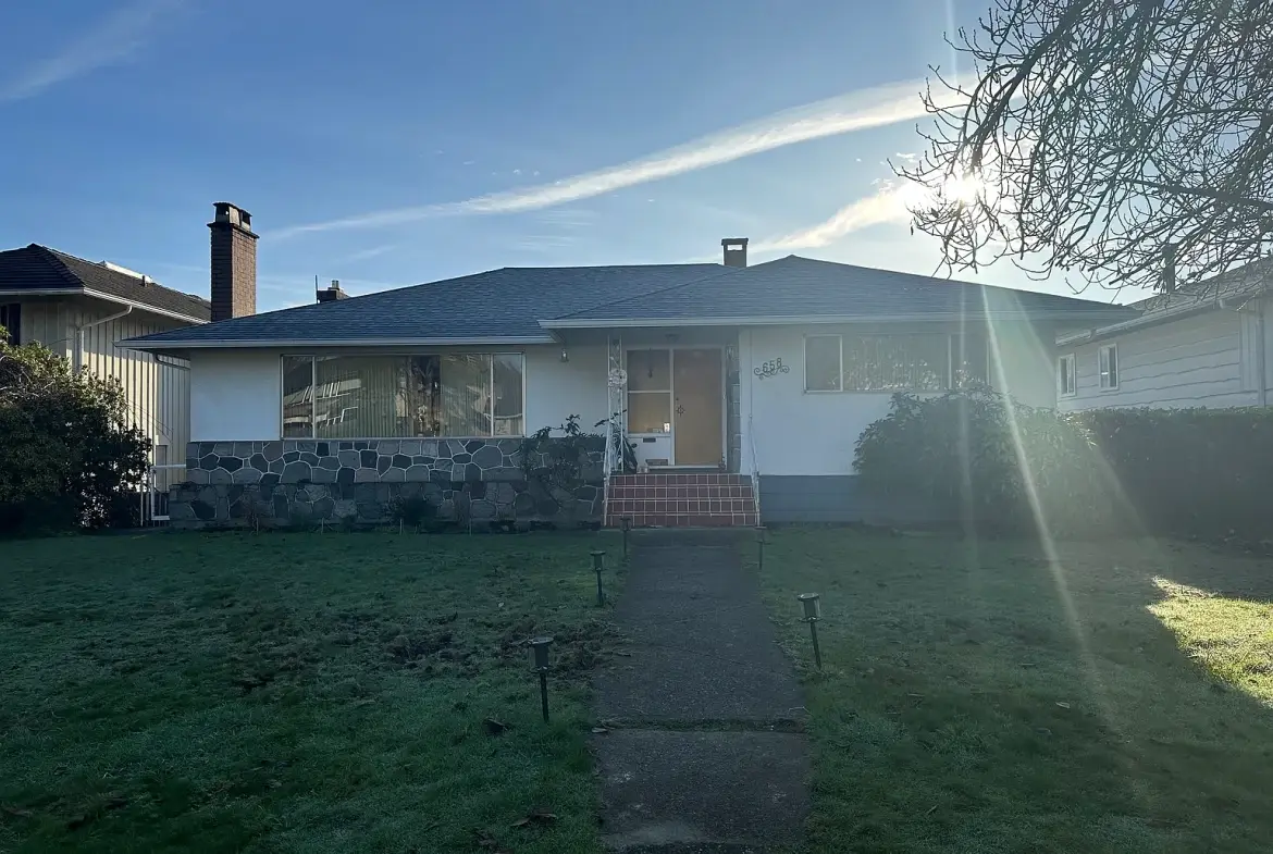 W 51st Ave, Vancouver, BC V6P 1C1