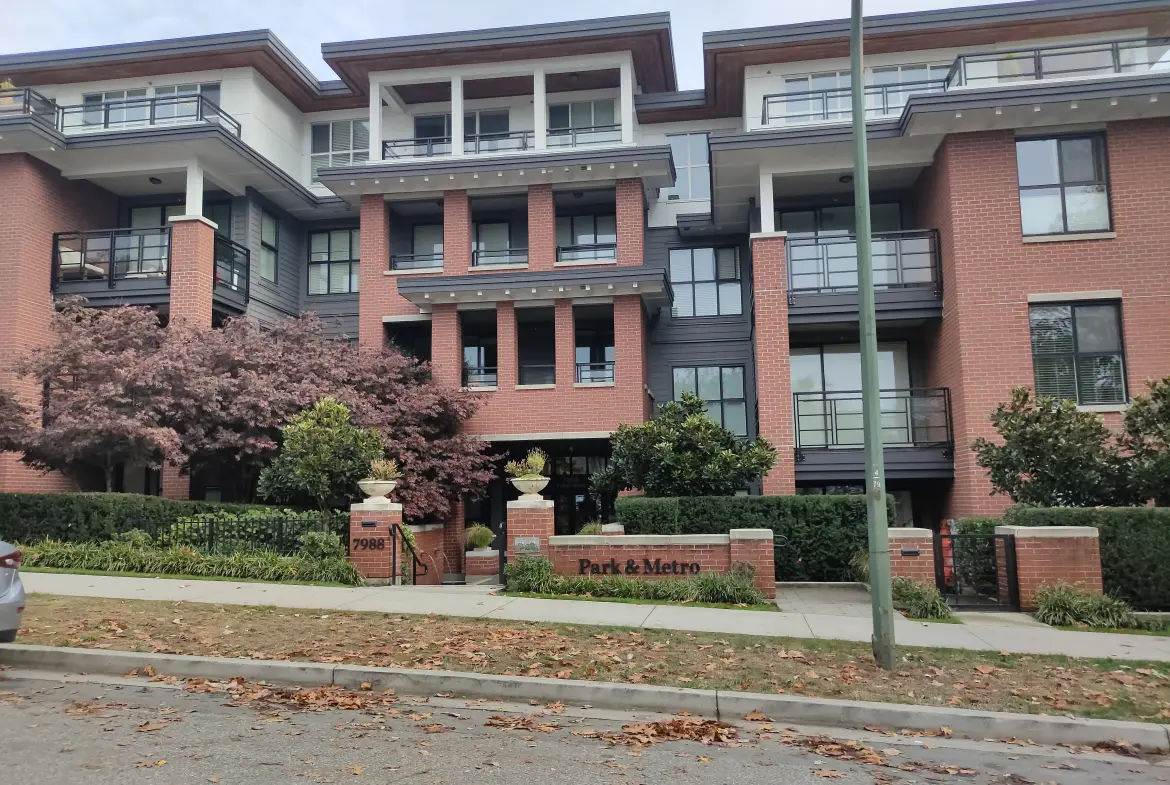 Yukon St, Vancouver BC,V5X 2Y7