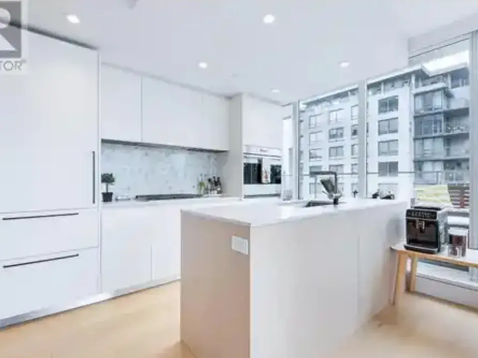 Broughton St, Vancouver, BC V6G 2B1