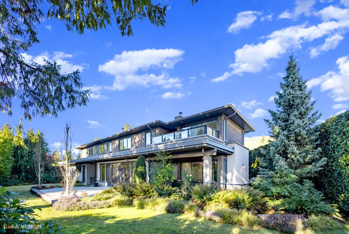 Ottawa Pl, West Vancouver, BC V7V 2T7