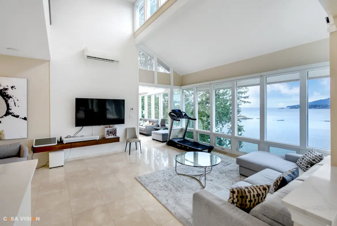 Pitcairn Pl, West Vancouver, BC V7W 1L8