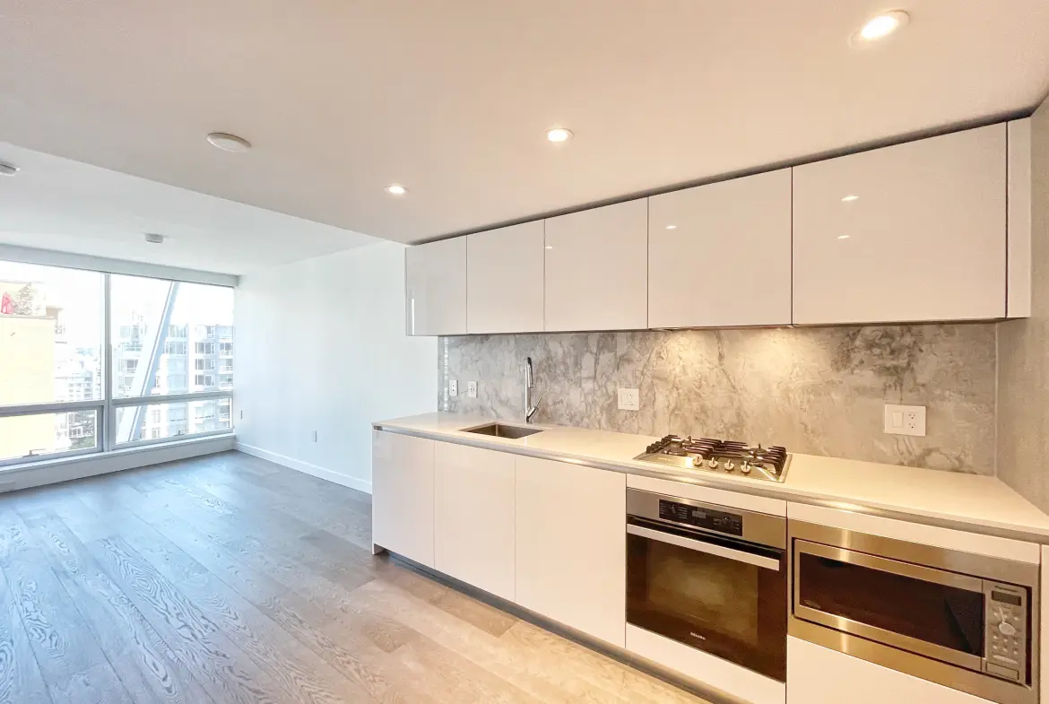 Richards Street, Vancouver, BC V6B 0S3