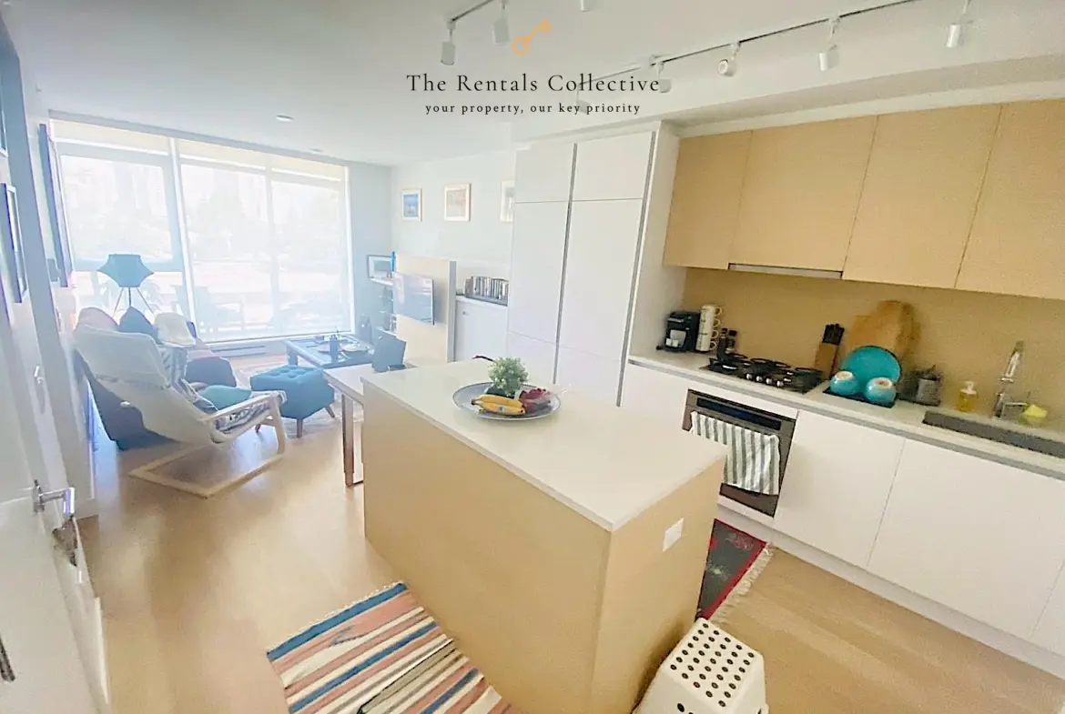 657 Whiting Way, Coquitlam, BC