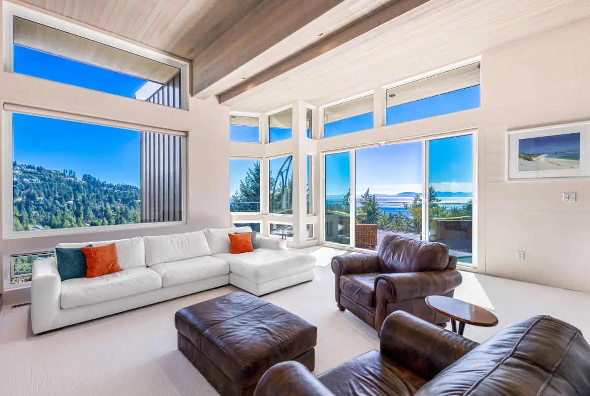 5840 Falcon Road, West Vancouver, BC V7W 1S3