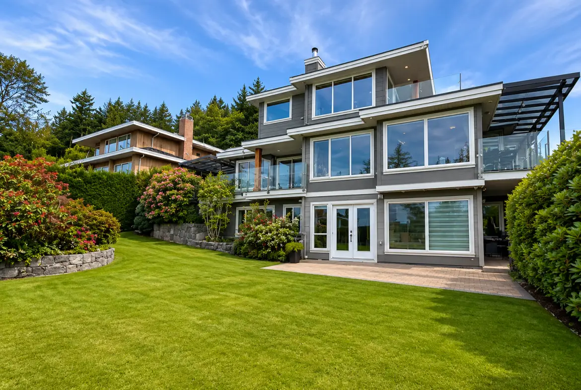 1580 Camelot Rd, West Vancouver, BC V7S 2M1