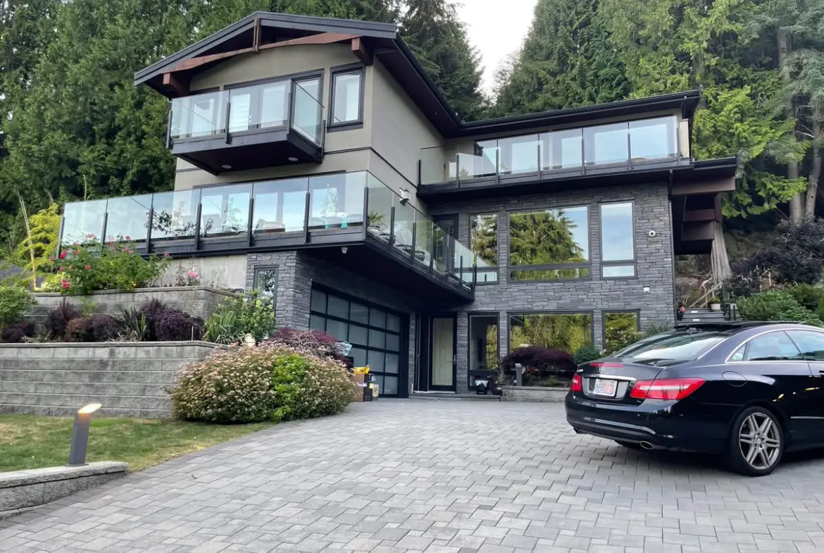 In-Law Suite-5xx St Giles Rd, West Vancouver, BC