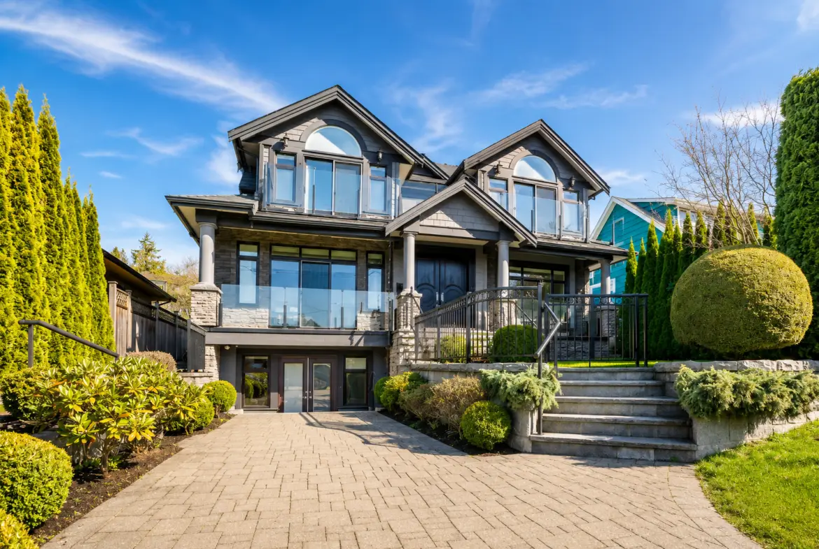 1165 Kings Avenue, West Vancouver, BC